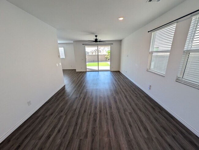 3009 Moulin Hts St