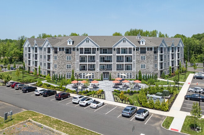 Alternate - The Enclave 55+