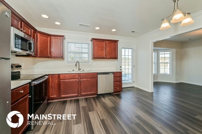 Photo - 6811 Highbank Ln