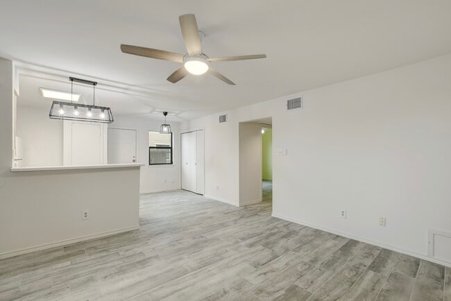 Photo - 809 Bracewood Cir Unit C