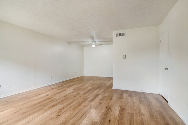 740 Sq. Ft. 1 Bedroom