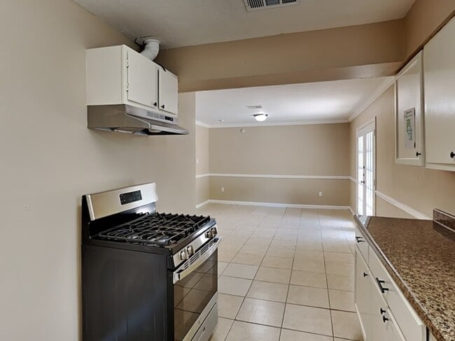 Photo - 407 Harold Ln