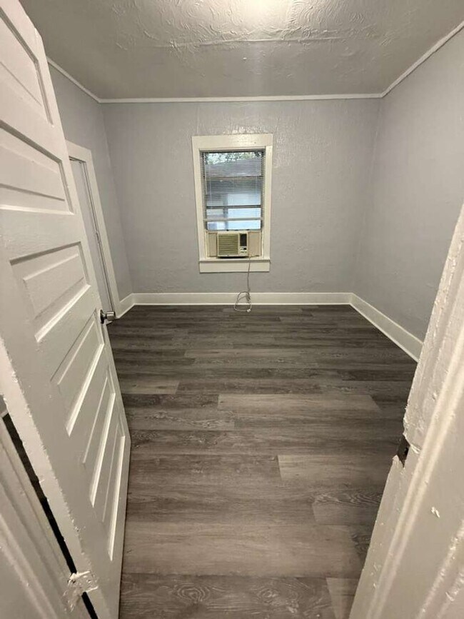 Photo - Fully Renovated 2/1-Single Family,  Available for Immediate Rent!
