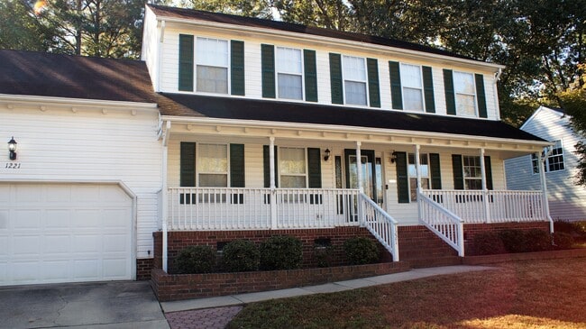 Photo - 1221 Clearwater Ln