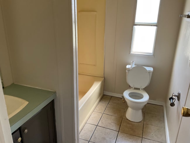 Photo - 343 Crescent Creek Ln