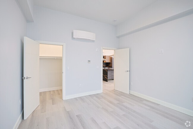 1BR, 1BA - 841SF - Bedroom