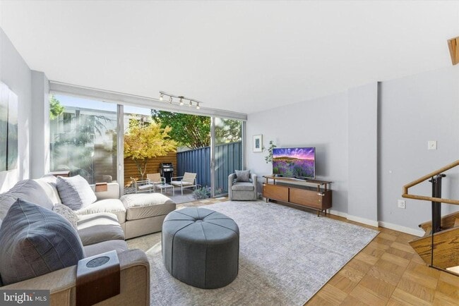 Photo - 1378 4th St SW