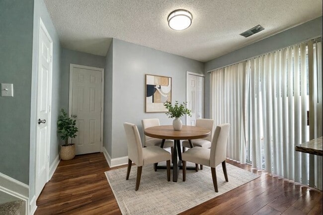 Photo - 7686 Petrea Ln