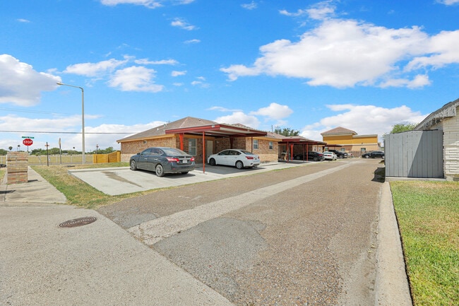 parte frontal de la unidad - 712 Agate St Unidad 2
