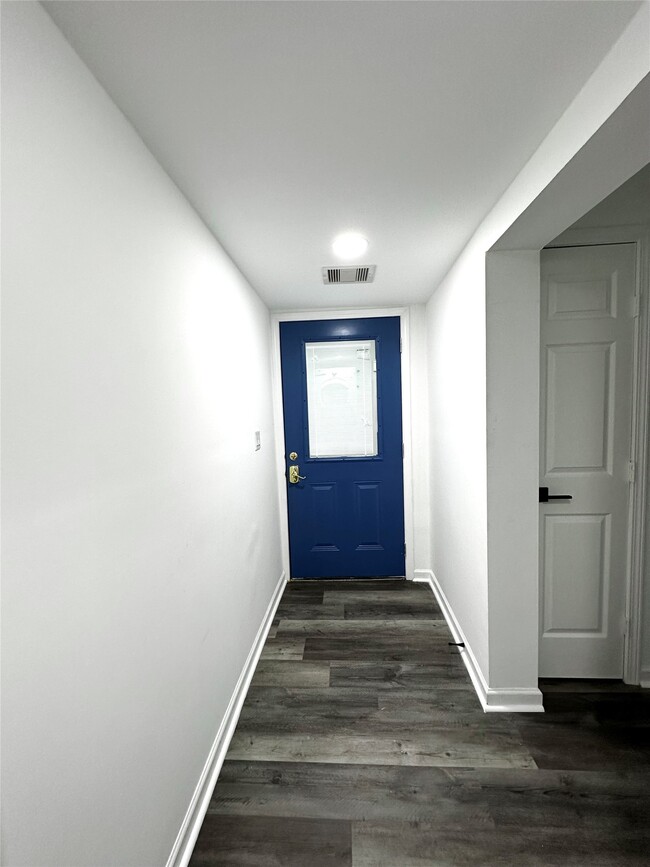 Photo - 4318 1st St Unit C