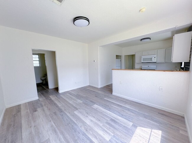 Photo - 308 W Seminole Ave