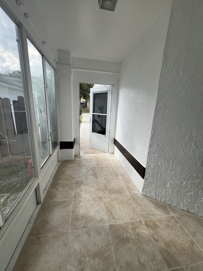 Photo - 667 Lake Dexter Cir