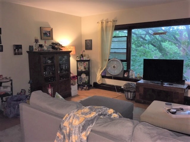 Photo - 4208 N Leavitt St Unit 3