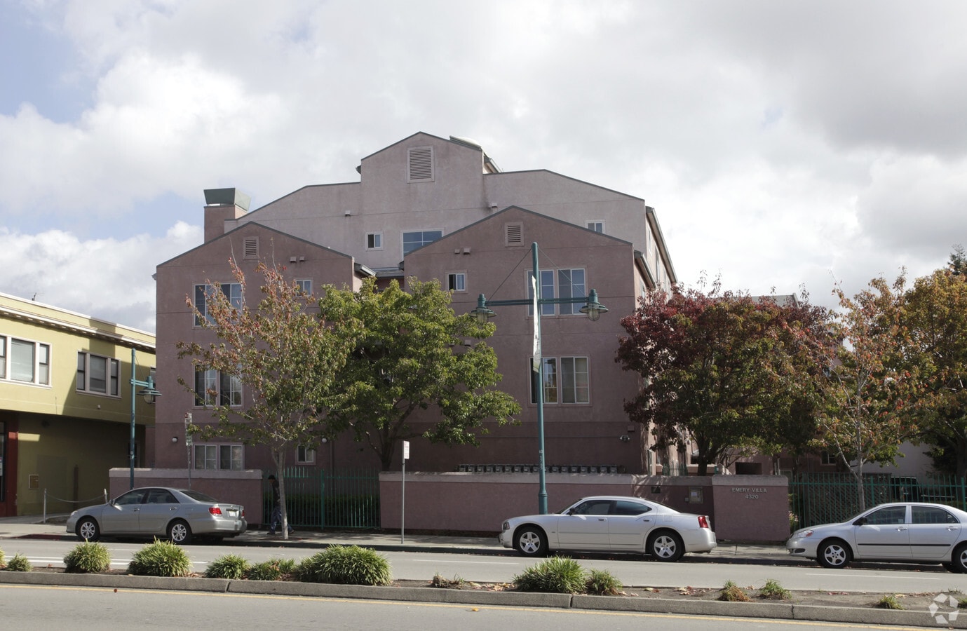 Photo - Emeryvilla Apartments