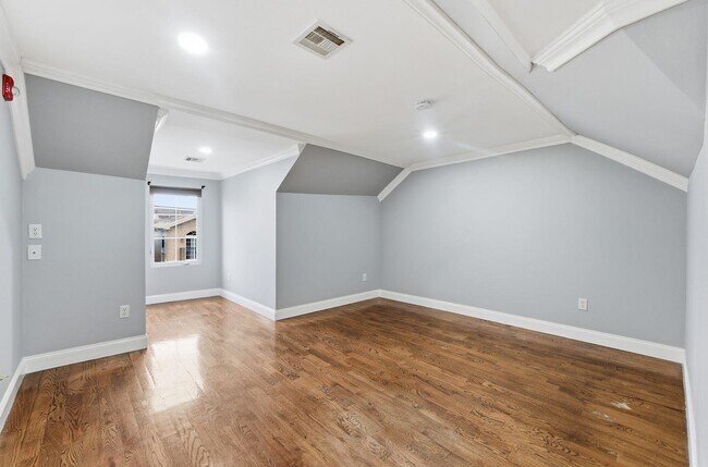 Photo - 168 New York Ave Unit 2