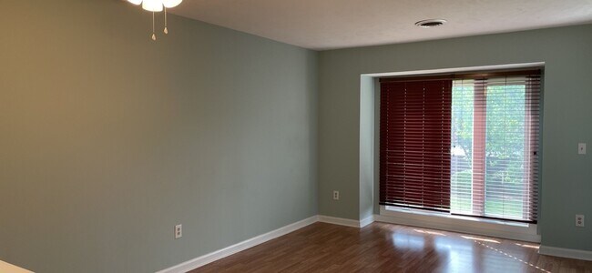 4707 Cobblestone Dr Unit G8