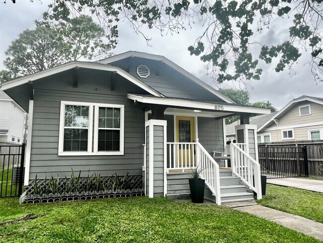 Photo - 805 Tabor St