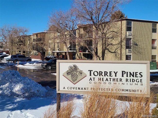 2281 S Vaughn Way Unit 214A