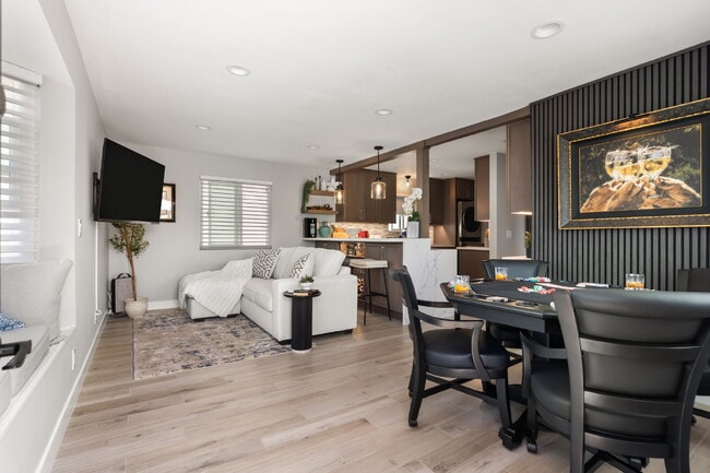 Furnished or Unfurnished.  Turn Key Peninsula Rental