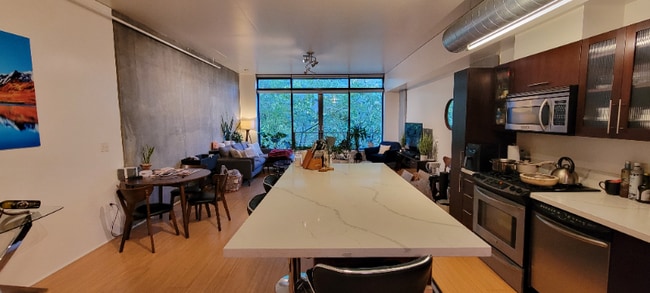 Photo - 1111 S Grand Ave Unidad 606