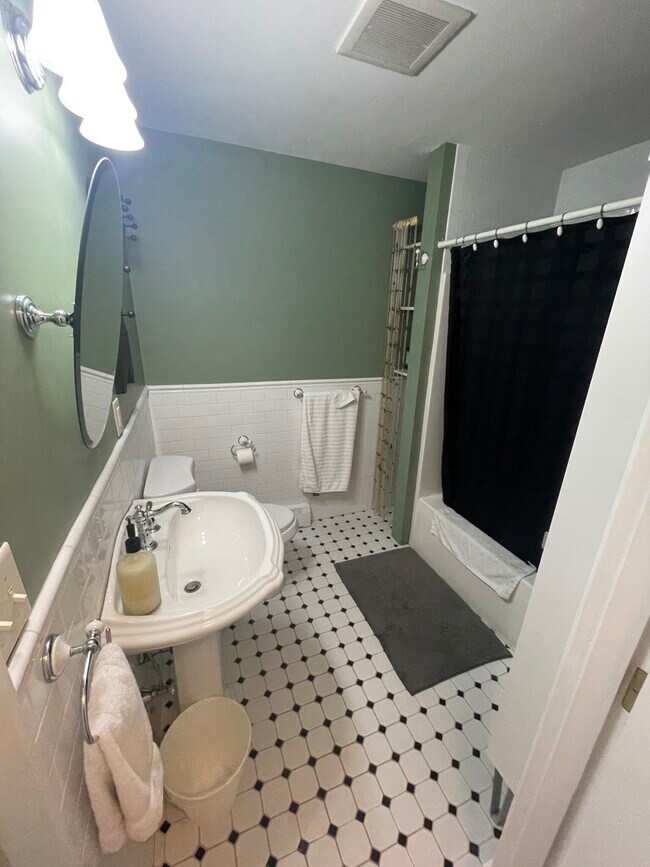 Photo - 14 Oak St Unidad 2