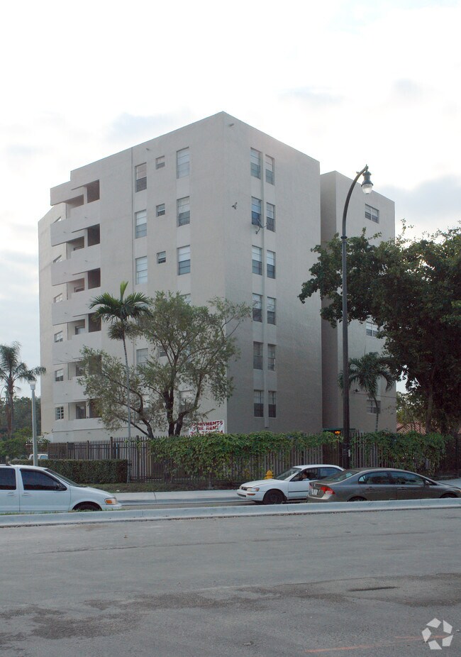 Building Photo - 5995 Biscayne Blvd Rental