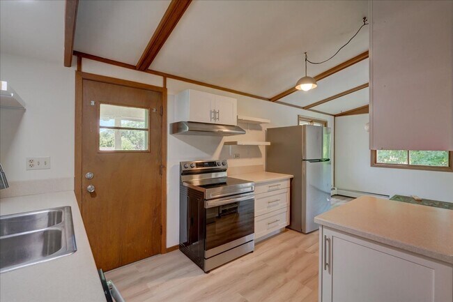 Photo - 6404 Maywood Ave Unit 6404 Maywood Ave