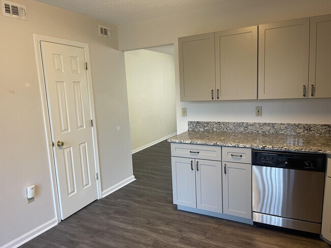 Photo - 1815 Woodbrooke Dr