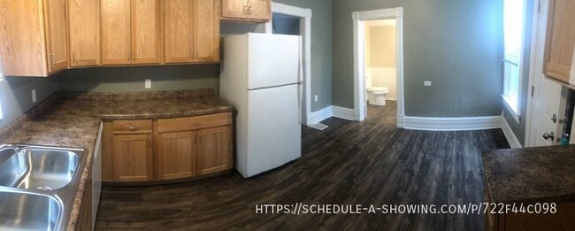 Building Photo - 227 W. Michigan-2 Unit 2