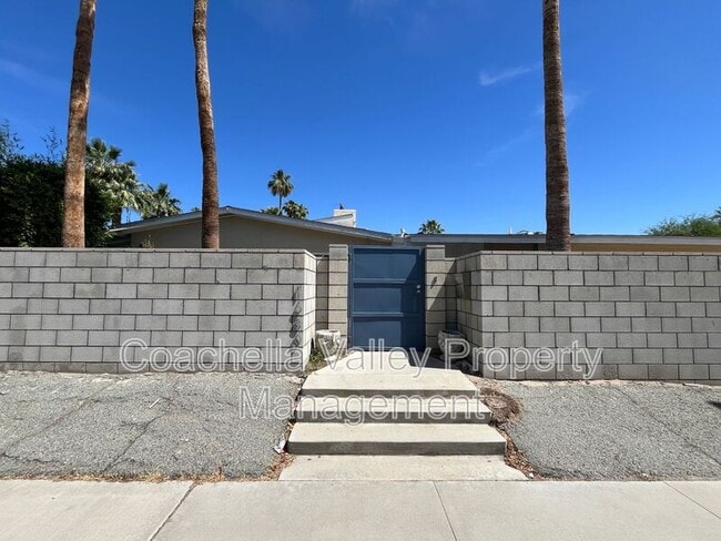 Photo - 1680 E Mesquite Ave