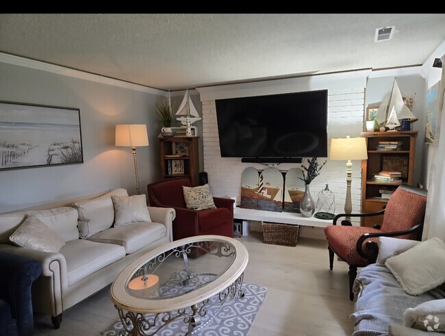 Building Photo - 5308 84th Ave W Rental