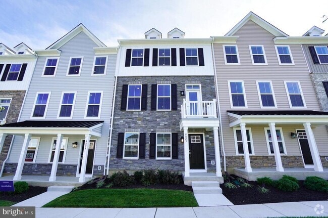 Building Photo - 4823 Lincoln Aly Rental