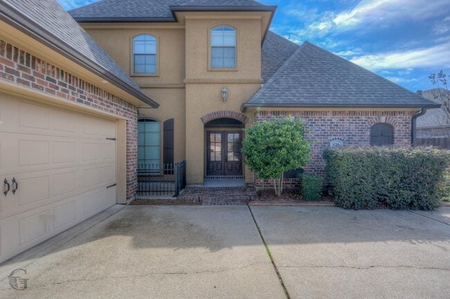 Photo - 520 Falling Water Cir