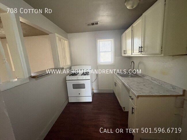 Photo - 708 Cotton Rd
