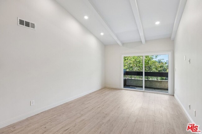 Photo - 2700 Cahuenga Blvd E Unit E 4313