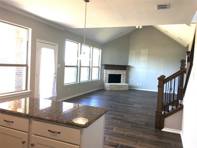 Photo - 601 Long Prairie Dr