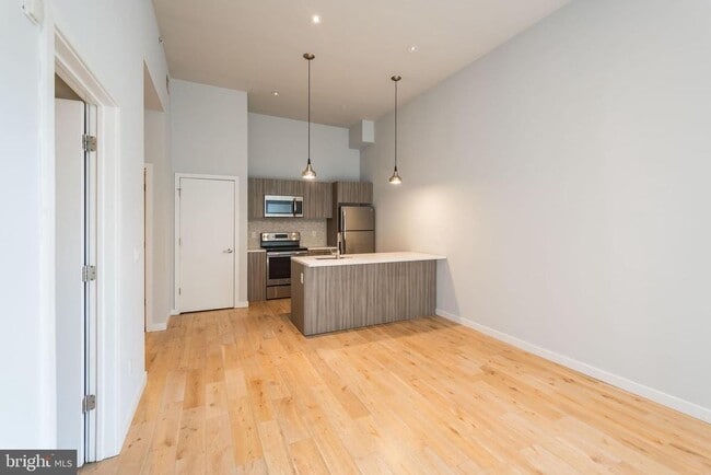 Photo - 412 S 13th St Unit 608