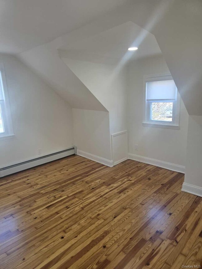 Photo - 119 Crown Ave Unidad 2nd Floor