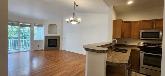 Photo - 2 Bed 2 Bath Top Floor Condo South Everett...