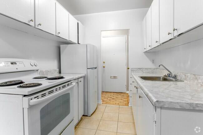 1 chambre, 1 salle de bain - 60 m² - Cuisine - 230 Nipigon St