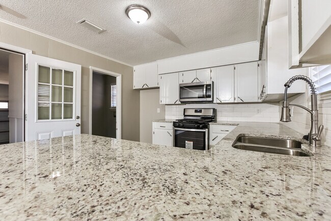 Photo - 22 Single Oaks Dr