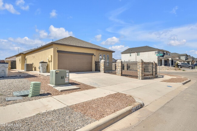 Building Photo - 14800 Sam Garcia Ave Rental