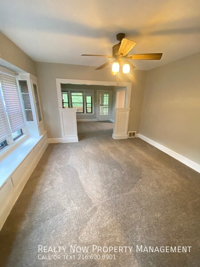 Photo - 9612 Lamontier Ave Unidad 2