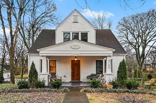 Building Photo - Sylvan Park Charm!