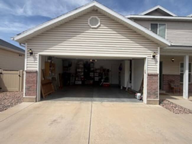 Photo - Beautiful 4 Bed / 2.5 Bath Home in Quiet Neighborhood