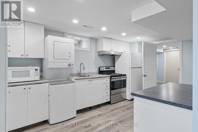 Photo - 51 Jacobson Ave