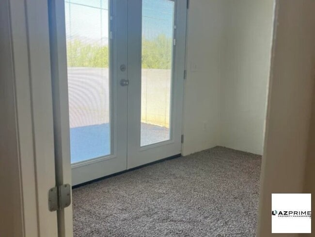 Photo - E Calle Managua