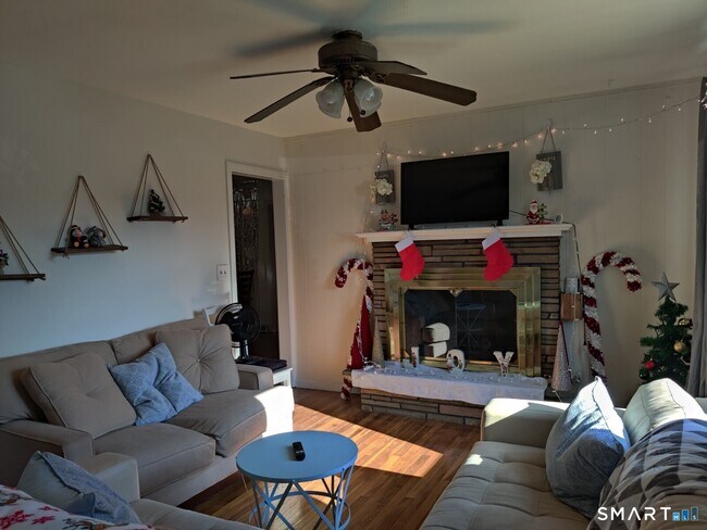 Photo - 100 Loftus Cir