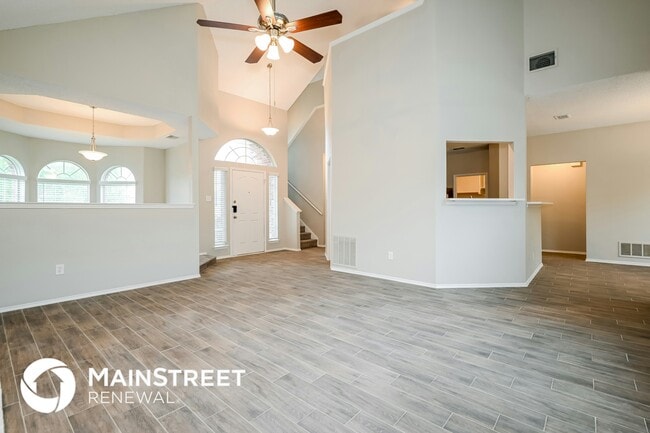 Photo - 809 Hines Dr