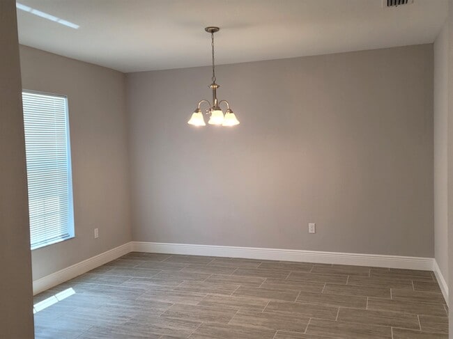 Photo - 459 SW Paar Dr